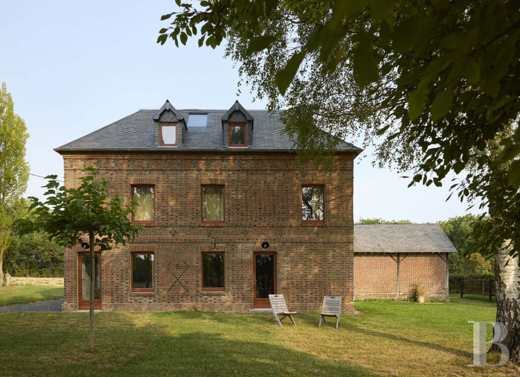 En Pays d’Auge, non loin de Lisieux, une ancienne ferme du 19e siècle transformée en paradis équestre - photo  n°4